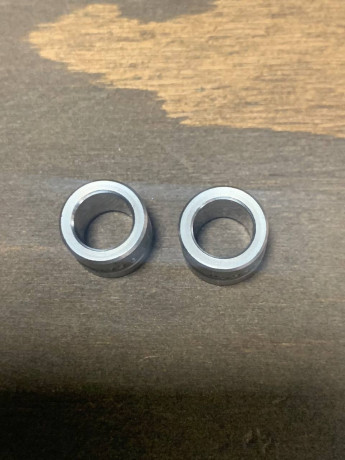 Vendo 2 Bushing de RCBS cal 30 - 330 y 331
30€ 02