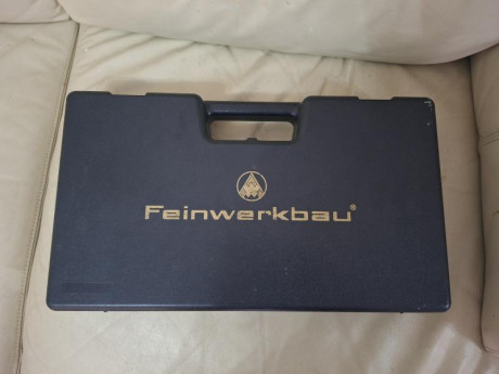 Vendo Feinwerbau AW93 en perfecto estado de uso, dos cargadores, y dos puntos de mira uno (el que lleva 20