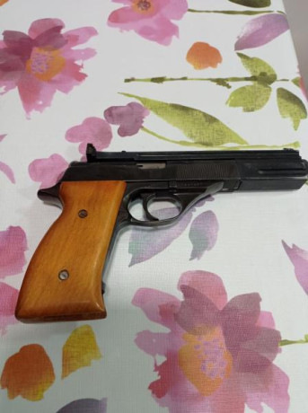 Por si fuera de vuestro interés un compañero pone a la venta esta Astra TS, 22LR, guiada en A, comprada 00