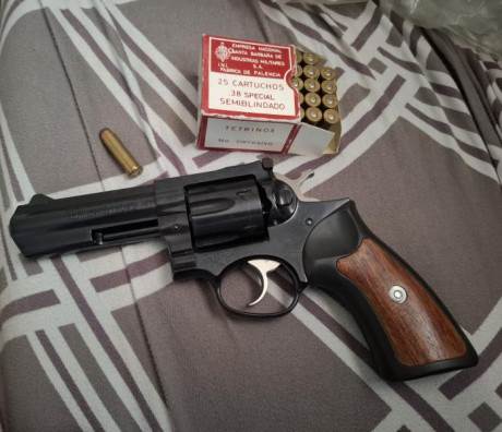 Hola, me estoy preguntando una cosa, o el revolver Ruger GP 100 es una castaña o es mejor de lo que creo, 81