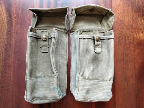 Vendo varios articulos de militaria

Un portacargador de cuero para el subfusil Yugoslavo M56 , con alojamiento 40