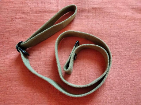 Hola a todos
Pongo a la venta 4 tahalis 
El primero es Sueco marron   VENDIDO , 
el segundo negro de la 120