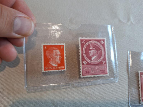 Buenos días compañeros,

Pongo a la venta este conjunto de artículos de la Alemania de la segunda guerra 11