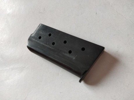Hola a todos, vendo cargador para la carabina Destroyer del calibre 9 largo Monohilera 
el cargador apenas 130