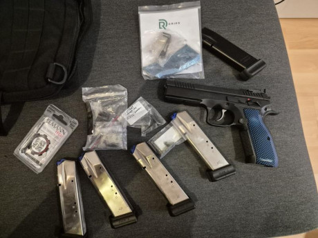 Vendo CZ SHADOW 2, con poco uso, 3 entrenamientos de ipsc y lo demás precisión. Se puede ver en su estado, 12
