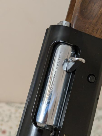 Vendo Benelli, mod. Montefletro Wood, 71cm, cartucho cal. 12. Estado impecable, con pocos tiros. 600€.
Todo 00