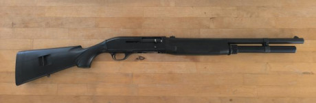 Vendo Benelli M1 Super 90. 
Semiautomática de 9 cartuchos de capacidad, y entrego limitador a 2 cartuchos 01