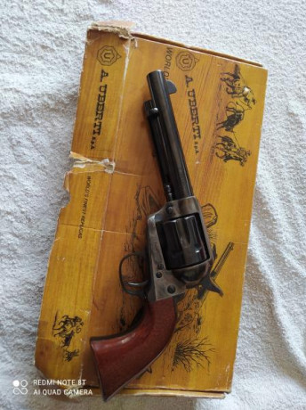 Buenas, está apunto de llegarme la F y estoy buscando alguien que se quiera deshacer de un revolver western, 52