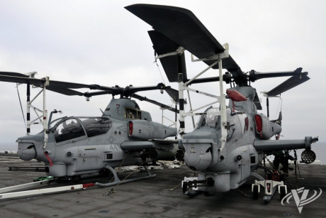 Comprar los que sean necesarios AH-1Z Viper y dejemos de complicar las cosas con los F-35... Al coste 16