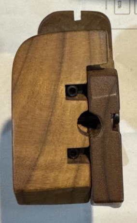 Buenos días,vendo Cacha Tesro talla L, 200 euros ,un saludo. 00