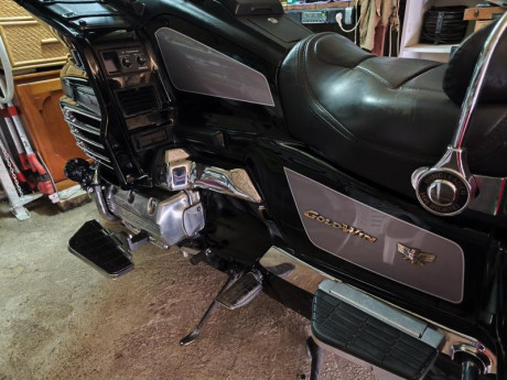 Se vende esta moto , al dia de todo , 124.000 km. Esta cerca de Vall de Alba , comunidad Valenciana , 01