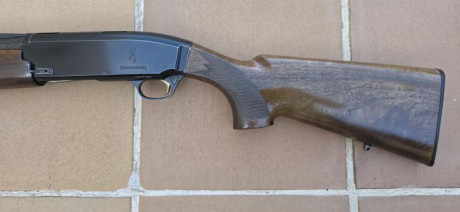Se vende esta escopeta, antigua, pero repasada por armero y funcionando a la perfección. 71 cm. de cañón, 22