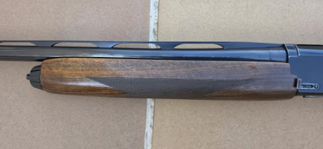Se vende esta escopeta, antigua, pero repasada por armero y funcionando a la perfección. 71 cm. de cañón, 21