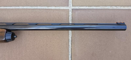 Se vende esta escopeta, antigua, pero repasada por armero y funcionando a la perfección. 71 cm. de cañón, 30