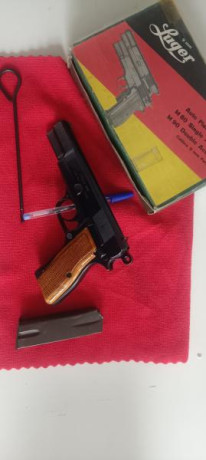 Muy a mí pesar vendo Luger M80. Cómo la mayoría saben es la high power Alemana. Creo fabricación HÚNGARA.
La 01