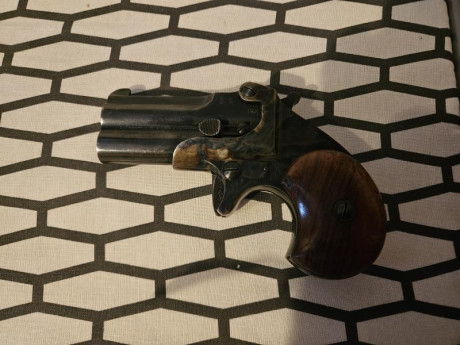 Buenas tardes. Vendo pistola dos cañones 357 magnum guiada en A. 350 euros. Se encuentra en Sevilla. Gracias 01