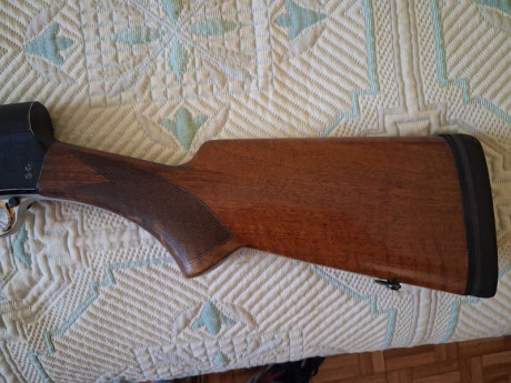 Por exceso de armas vendo esta Browning A5 12/70.
Cañon de 70cm.
Esta muy bien cuidada y mantenida.
Ahora 40