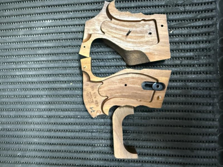 Vendo cachas anatomicas Tiro Marca NILLS,para Revolver SW 686 talla M-jpablo@malagasur-rent.com-678615227
Precio:130€ 01