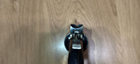 Buenas!  un amigo mío pone a la venta su revolver replica de Uberti  Smith and wesson nº 3  en calibre 00