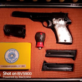 Buenas, un amigo pone a la venta su Star SA  cal .22Lr   el arma esta en muy buen estado mecánico y de 20