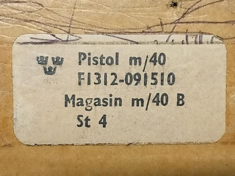 Hola, pongo a la venta 2 cargadores de Lathi Finlandesa L-35 en muy buen estado y una caja original sin 12