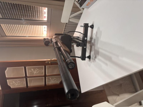 Se vende rifle PCP Snowpeak M25 Gen2 regulado con culata en madera de Haya. Perfecto estado, comprado 30