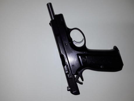  20260910_185800.jpg  20260910_185938.jpg  20260910_190023.jpg 
Se vende CZ 75 PRE B, MADE IN CZECHOSLOVAKIA 00