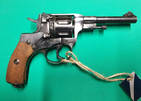 SE VENDE CARABINA REVOLVER NAGANT MODELO DE 1895
EN CALIBRE .7,62x38R.
DEL AÑO 1944 TAL Y COMO HE PODIDO 01