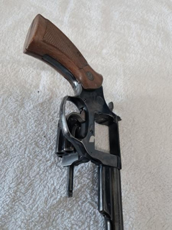 Se vende revolver Astra NC6, cal. 38 Spl. de 4¨
Está guiado con licencia tipo F.
Se encuentra en Santander.
Precio 11