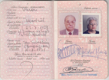  EN RECUERDO Y HOMENAJE A LOS QUE YA NO ESTÁN. 

Si pones en  GOOGLE    PASAPORTES EN LA MEMORIA   da 141