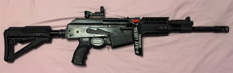 Buenas tardes,

Vendo escopeta semiautomática SDM AK-12. Ideal para IPSC. Al arma le acompañan tres cargadores 02