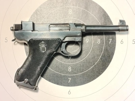 Vendo Husqvarna Lahti M1940, 9 mm. Impoluta, todas las piezas y el pavón originales, números coincidentes, 01