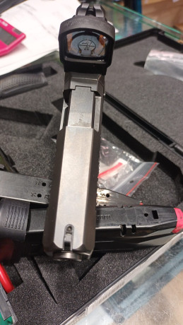 CZ p10 c más delta point leopold pro calibre 9mm 820 euros, en F  impecsble , Madrid 02