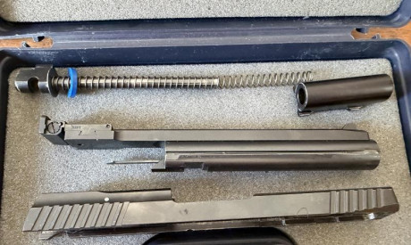 Kit del calibre 22 de STI para armas 1911.
Dos cargadores. Estado Excelente. Apenas usado.

Kit de muy 02