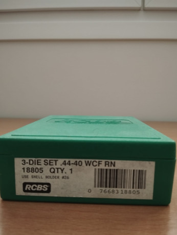 Vendo dies RCBS cal. 44-40. Usados una sola vez para recargar 100 cartuchos. Además incluye sujetavainas 01