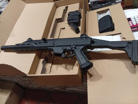 Solo estrenado , impecable , todo de origen guiado en F 
1730 euros  Madrid  no cambios 02