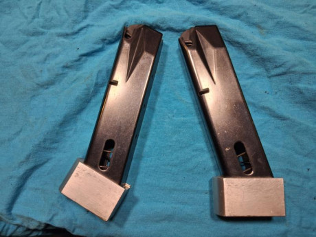 Cambio  2 cargadores para la pistola LLAMA 82/87  por un cargador monoilera para pistola 1911 del 45 ACP.
659987973 00