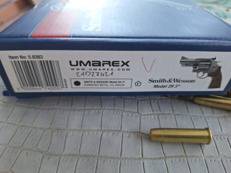 Buenos días compañeros,

Pongo a la venta esta magnífico revolver de Umarex de cañón de 3" con munición 40