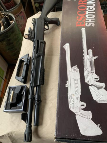Buenas noches: vendo Escopeta de corredera, Hatsan Escort MP Soutgun P/A 20" y 51 cms. de caño,  171
