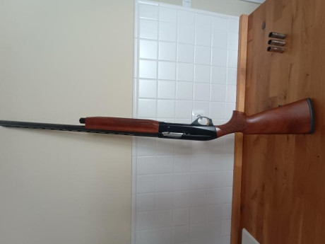 Buenas, lo dicho, busco escopeta sporting de 71cm de cañón con polichokes en buen estado de conservación. 12