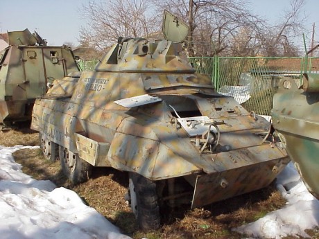 curiosa combinación....
 t55hell-1.jpg 
 t55hell-2.jpg 
 t55hell-3.jpg 

barcaza T55 con torre de M18 71