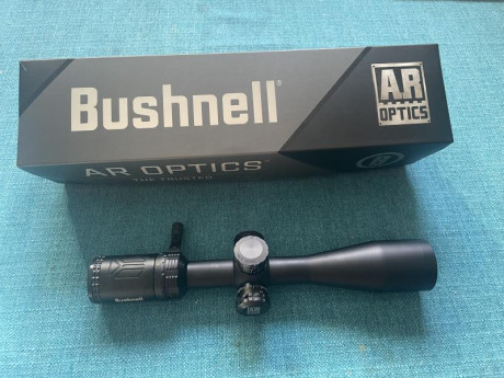 Vendo este magnífico visor, Bushnell original. Tubo de pulgada, 10 metros de paralaje mínimo , muy nítido, 01