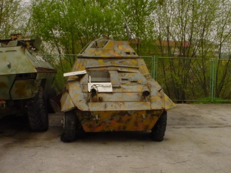 curiosa combinación....
 t55hell-1.jpg 
 t55hell-2.jpg 
 t55hell-3.jpg 

barcaza T55 con torre de M18 80