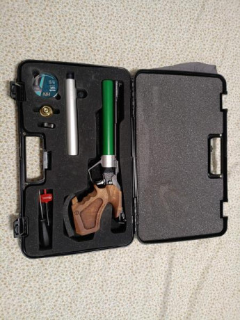 Vendo Feinwerkbau P44 en perfecto estado, tiene muy poco uso, se vende por no usar. Precio 1000€ no negociables, 02