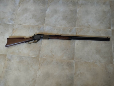 Arma original, guiada en AE, con certificado de BOPE.
Madera en perfecto estado. Fue re pavonado en algún 00