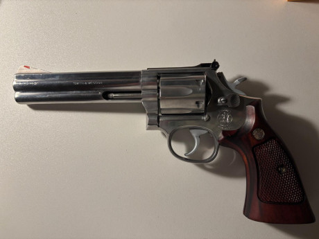 Buenas, vendo este revolver.
 Smith Wesson 686 6" 
Calibre .357 mg
 Modelo 686-3  (Según dicen el 02