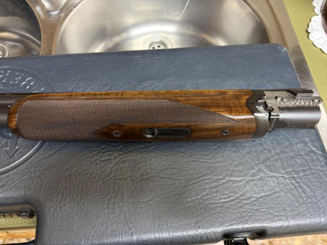 Vendo Beretta 682 Gold Trap con cañón de 76 cm y chokes fijos  IM y Full. Culata a medida de zurdos realizada 22