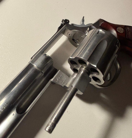 Buenas, vendo este revolver.
 Smith Wesson 686 6" 
Calibre .357 mg
 Modelo 686-3  (Según dicen el 11