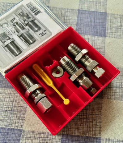 Sin uso
Die Lee de carburo, set de 3 Die Cal. .38 Special, / .357 Mag
Die de carburo para recalibrar la 01