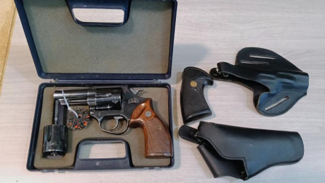 Vendo o cambio por algo de mi interés revólver ASTRA POLICE guiado en F. 

Dos tambores, .357 y 9 mm. 02